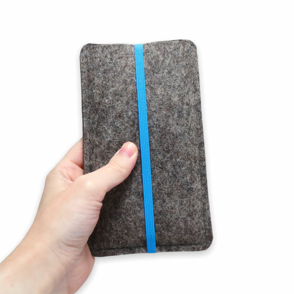 Handytasche mit Band - Filzhülle für dein Handy - blau 1 Handytasche mit Band blau