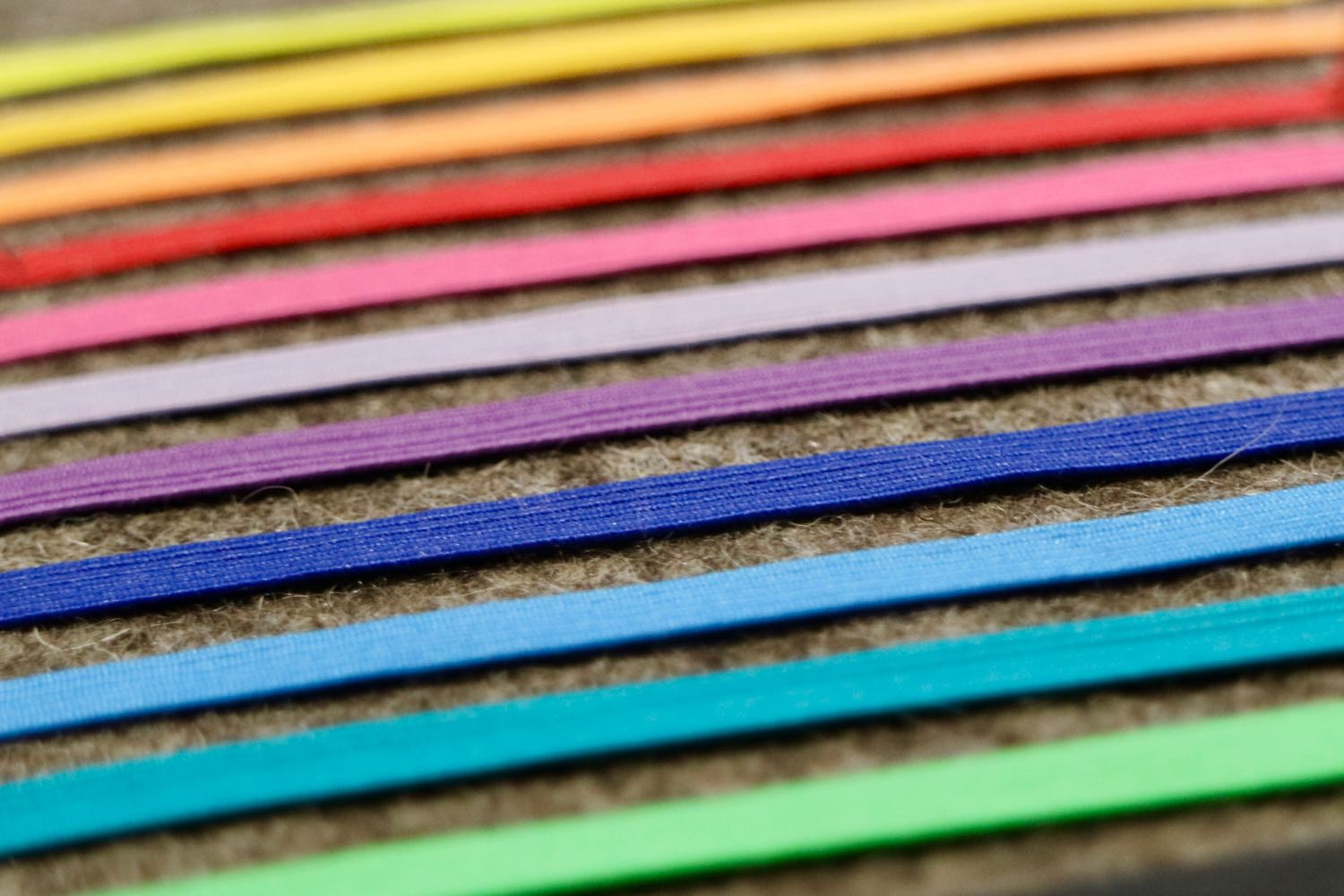 Neue Gummibandfarben
