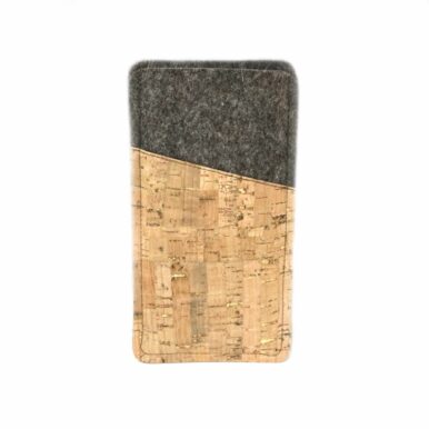 Handytasche aus Filz und Kork natur/gold, passend für iPhone 6/6s mit zusätzlicher Schutzhülle