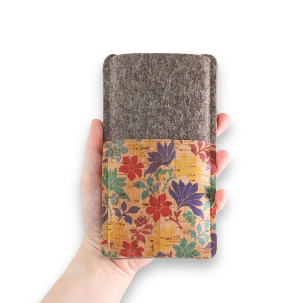 Handytasche mit Blumenmuster