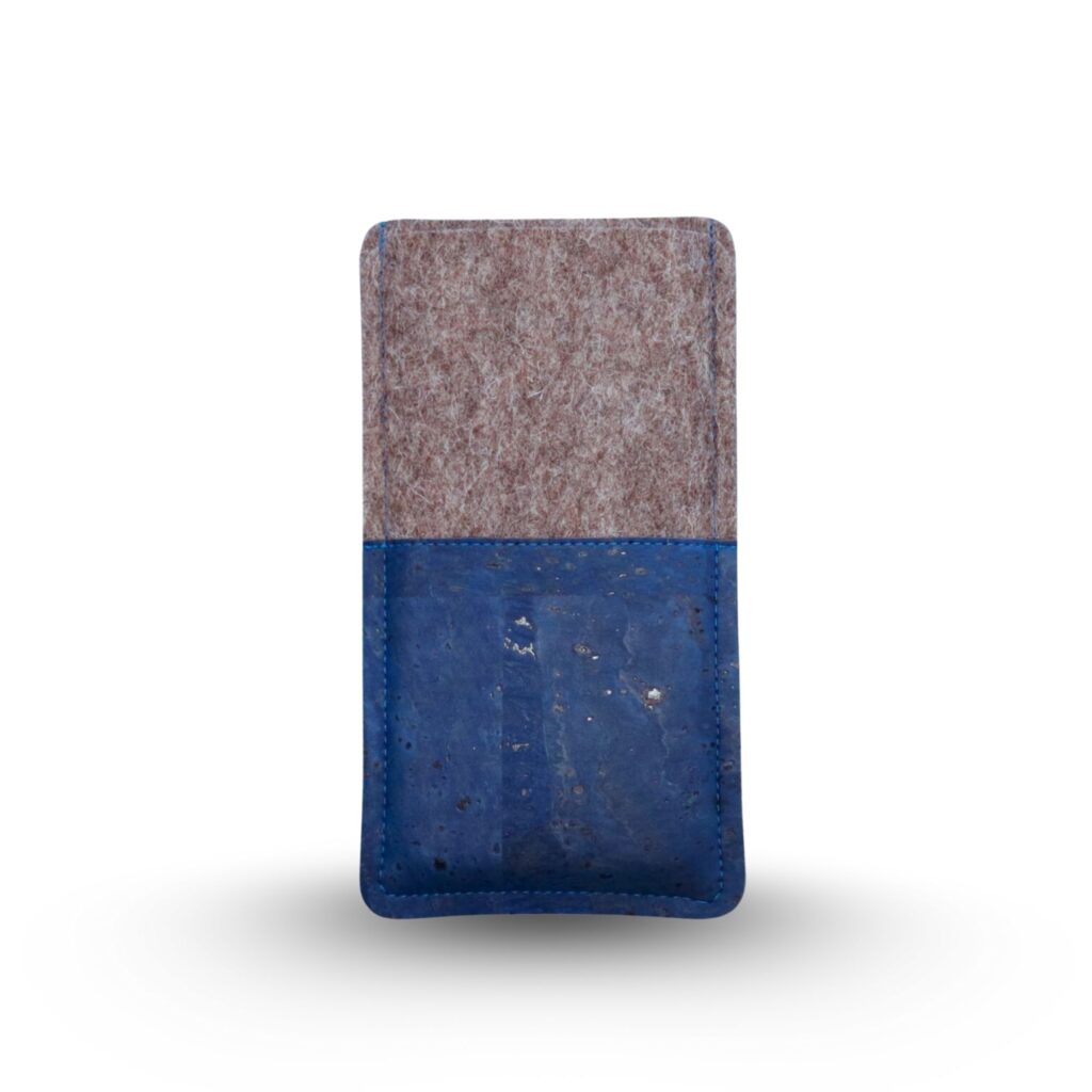 Handytasche aus blauem Kork und grauem Wollfilz