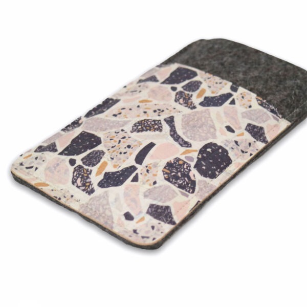 Handytasche aus Filz und Kork, Terrazzo-Muster, verschiedene Handymodelle