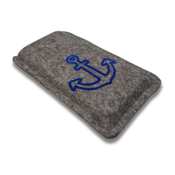 Handyhülle aus Filz mit blauem Anker