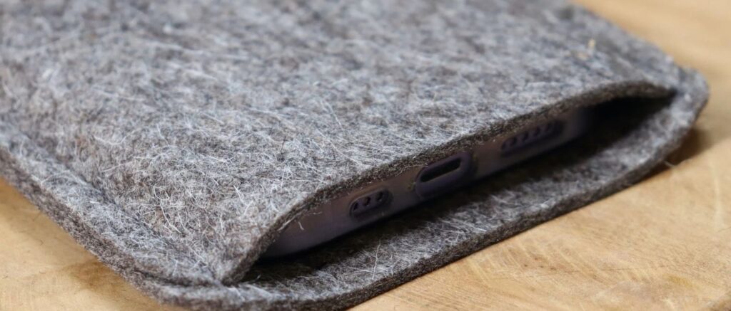Die Kunst der Einfachheit: Handyhüllen aus Filz mit Charakter 1 schlichte Handyhülle