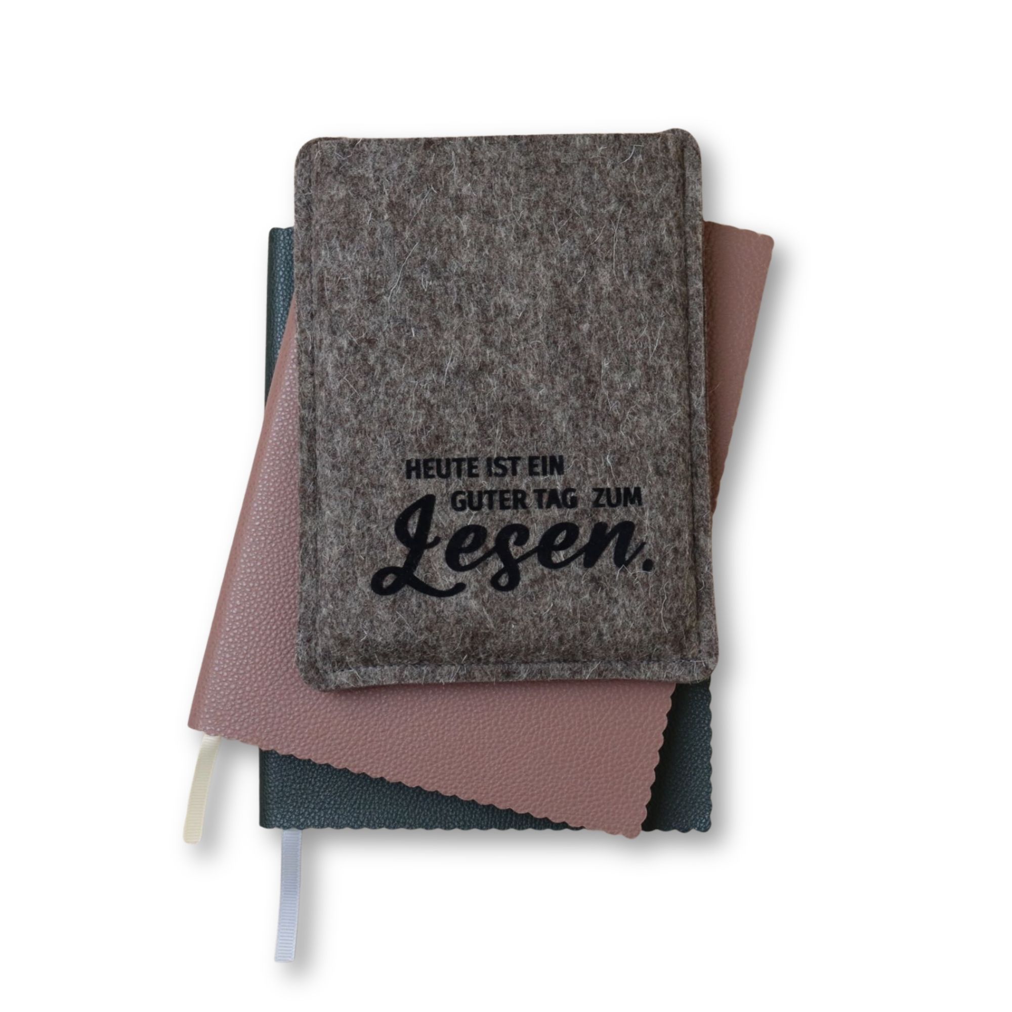 Hülle für eBook Reader aus grauem Wollfilz mit schwarzem Flockprint "Heute ist ein guter Tag zum Lesen."