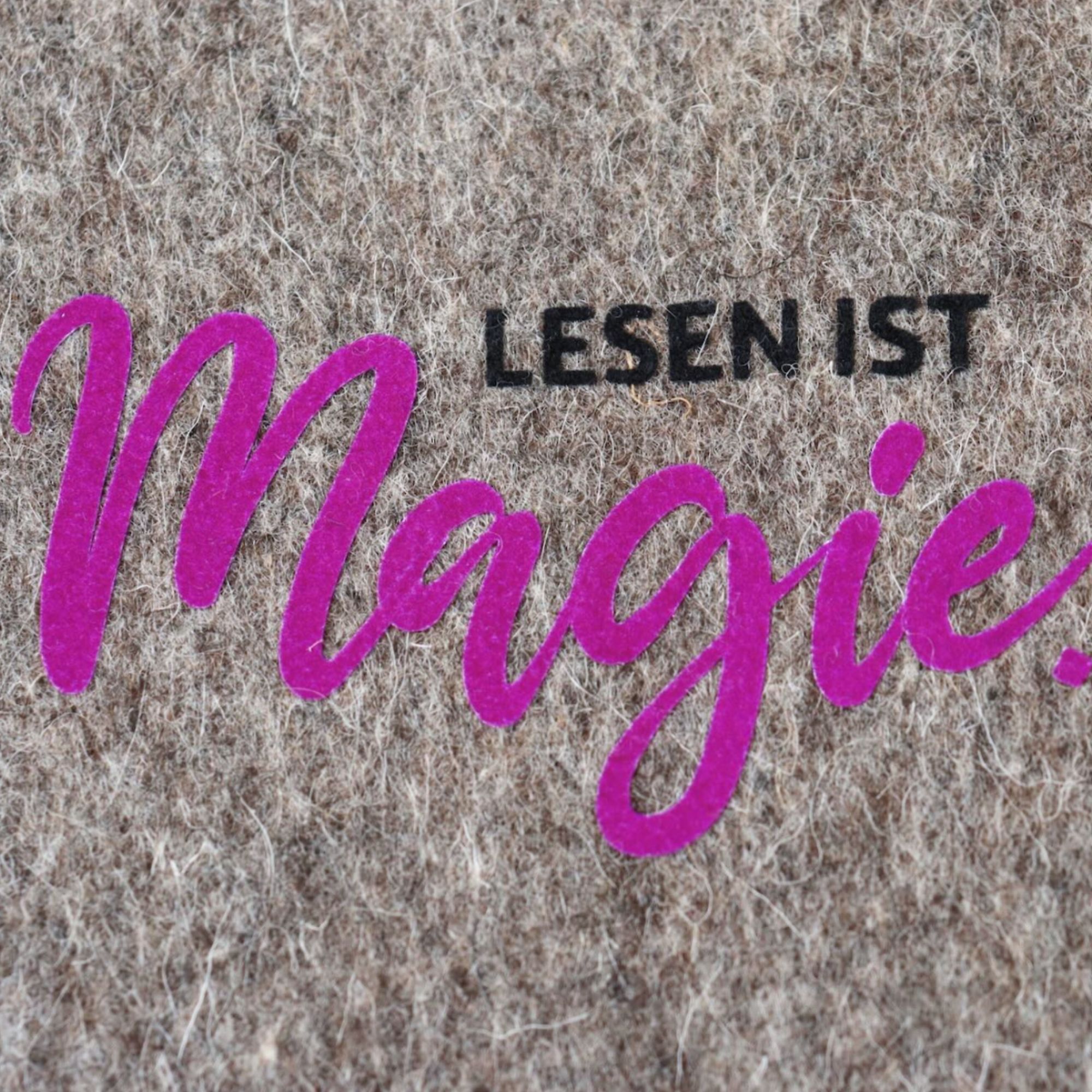 Hülle für Kindle Paperwhite aus Filz “Lesen ist Magie“ – Bild 5